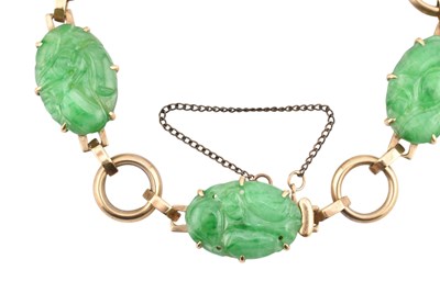 Lot 73 - 9CT GOLD & CARVED JADE PANEL BRACELET