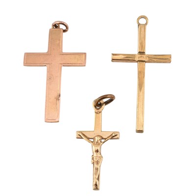 Lot 323 - THREE 9CT GOLD NECKLACE PENDANTS