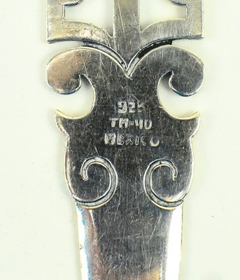 Lot 45 - A 20TH CENTURY MEXICAN 925 SILVER LETTER OPENER