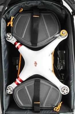 Lot 400 - DRONES - DJI PHANTOM 3 ARIEL DRONE VEHICLE WITH CASE
