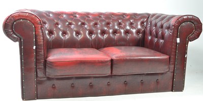 Lot 727 - TWO SEATER CHESTERFIELD OXBLOOD LEATHER CHESTERFIELD SOFA SETTEE