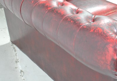 Lot 727 - TWO SEATER CHESTERFIELD OXBLOOD LEATHER CHESTERFIELD SOFA SETTEE