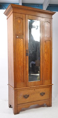 Lot 739 - 1920S ARTS AND CRAFTS OAK SINGLE WARDROBE ARMOIRE