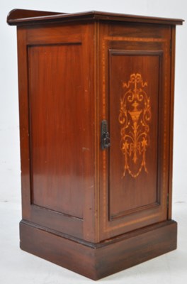 Lot 657 - EDWARDIAN INLAID MAHOGANY POT / BEDSIDE PEDESTAL CUPBOARD
