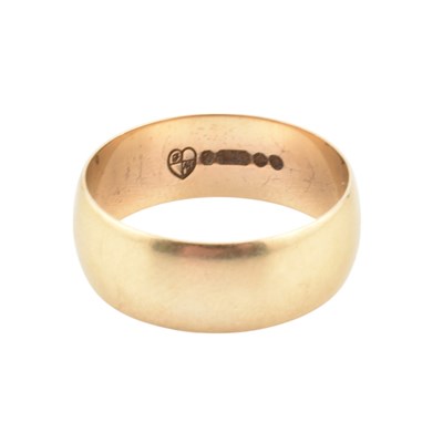 Lot 386 - HALLMARKED 9CT GOLD BAND RING