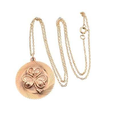 Lot 352 - HALLMARKED 9CT GOLD SHAMROCK PENDANT NECKLACE