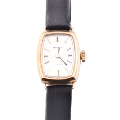Lot 422 - 9CT GOLD LADIES ACCURIST WRISTWATCH