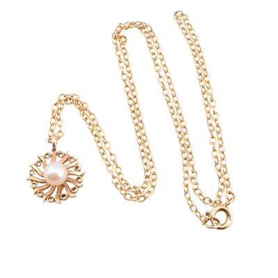 Lot 382 - HALLMARKED 9CT GOLD & SINGLE PEARL FANCY PENDANT NECKLACE
