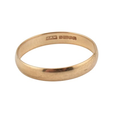 Lot 401 - HALLMARKED 9CT GOLD BAND RING