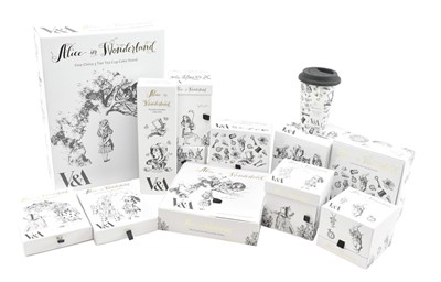 Lot 63 - THIRTEEN V & A MUSEUM - ALICE IN WONDERLAND COLLECTION CERAMIC PIECES