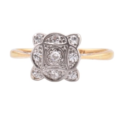 Lot 78 - A 9CT GOLD RING WITH DIAMOND?