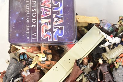 Lot 39 - STAR WARS - COLLECTION OF HASBRO / KENNER ACTION FIGURES