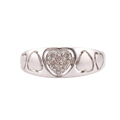 Lot 284 - HALLMARKED 9CT WHITE GOLD & DIAMOND HEART BAND RING