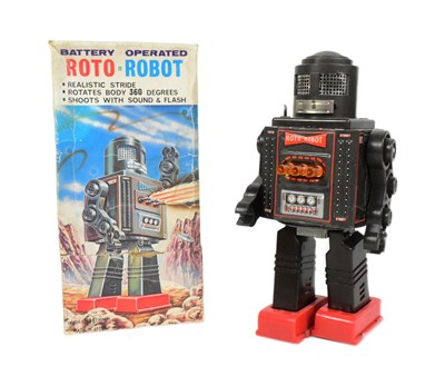 Lot 403 - TINPLATE TOYS - VINTAGE JAPANESE HORIKAWA ROTO ROBOT