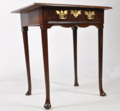 Lot 649 - 18TH CENTURY GEORGE III OAK LOWBOY WRITING TABLE