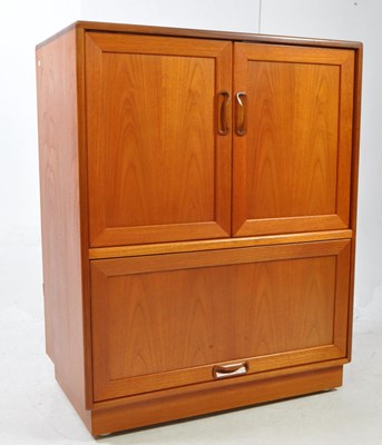 Lot 782 - G PLAN - LATE 20TH CENTURY TEAK MEDIA / TV CABINET