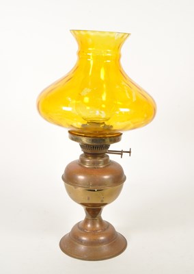 Lot 676 - VICTORIAN BRASS OIL LAMP