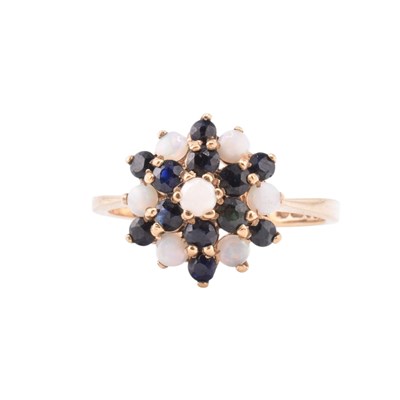 Lot 231 - 9CT HALLMARKED SAPPHIRE & OPAL GOLD RING