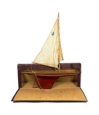 Lot 72 - MODEL BOATS - VINTAGE KELLNER MADE WOODEN POND YACHT