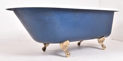 Lot 32 - VICTORIAN STYLE ROLL TOP BATHTUB