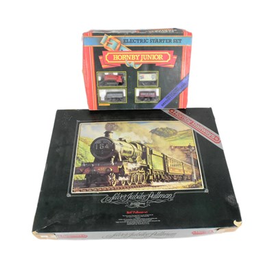 Lot 372 - MODEL RAILWAY - X2 VINTAGE HORNBY MODEL RAILWAY TRAIN SETS