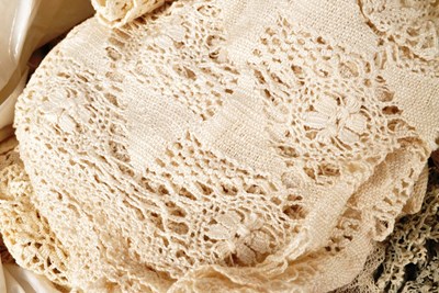 Lot 348 - EXTENSIVE COLLECTION OF 19TH & EARLY 20TH LACE TRIM