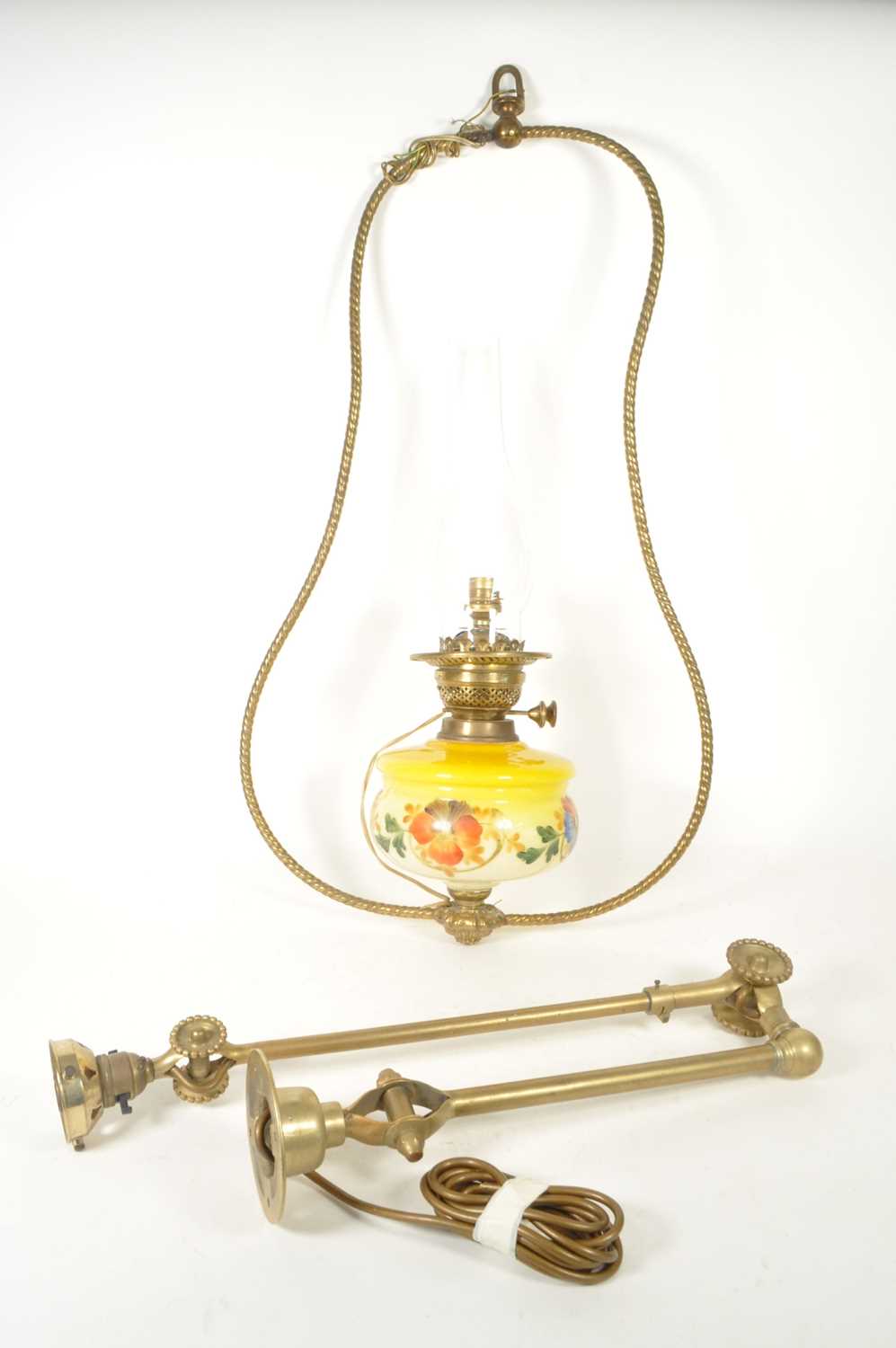 Lot 336 - 19TH CENTURY VICTORIAN HANGING OIL LAMP WITH BRASS FRAME
