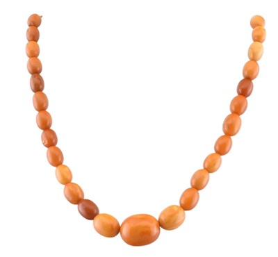 Lot 112 - EGG YOLK AMBER BEAD NECKLACE