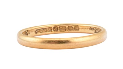 Lot 177 - HALLMARKED 22CT GOLD BAND RING