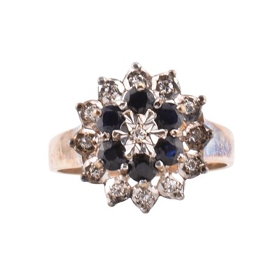 Lot 192 - HALLMARKED 9CT GOLD SAPPHIRE & DIAMOND CLUSTER RING