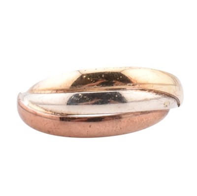 Lot 183 - HALLMARKED 9CT TRI-COLOUR GOLD RING