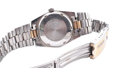 Lot 260 - SEIKO 5 AUTOMATIC WRISTWATCH WITH ARABIC DATE APERTURE