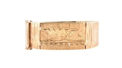 Lot 60 - 18CT GOLD GREEK PANEL BRACELET
