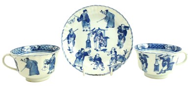 Lot 9 - TWO QING DYNASTY BLUE AND WHITE CUPS & A SAUCER 清 康熙青花人物·茶杯和茶碟