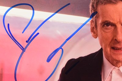 Lot 98 - DOCTOR WHO - PETER CAPALDI (TWELFTH DOCTOR) - SIGNED 8X10" PHOTO