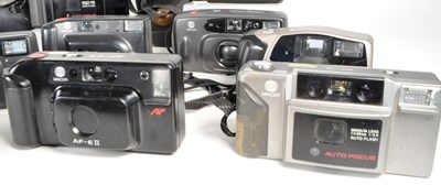 Lot 353 - MINOLTA - COLLECTION OF 35MM COMPACT CAMERAS