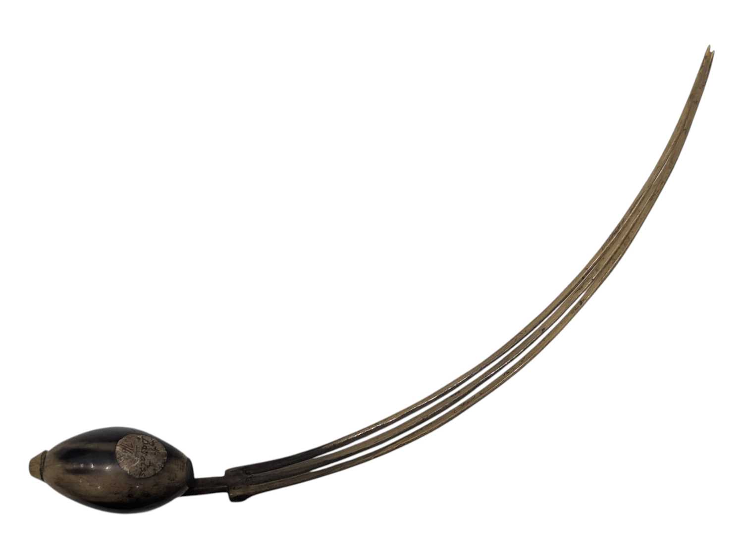 Lot 100 - 20TH CENTURY AFRICAN ZULU HORN SNUFF CONTAINER