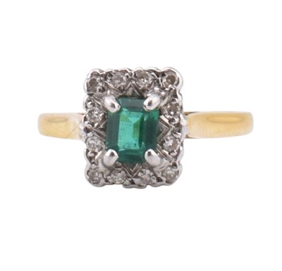 Lot 168 - HALLMARKED 18CT GOLD EMERALD & DIAMOND RING