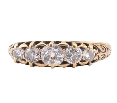 Lot 103 - 18CT GOLD & FIVE STONE DIAMOND RING