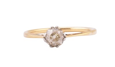 Lot 254 - 18CT GOLD & DIAMOND SOLITAIRE RING