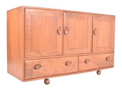 Lot 120 - ERCOL - MODEL 468 - MID CENTURY WINDSOR SOLID ELM SIDEBOARD
