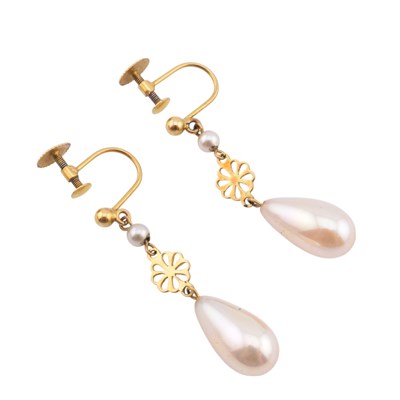 Lot 357 - PAIR OF 9CT GOLD & SIMULATED PEARL PENDANT EARRINGS
