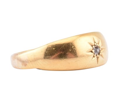 Lot 220 - 18CT GOLD & DIAMOND GYPSY RING