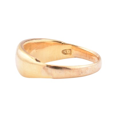 Lot 220 - 18CT GOLD & DIAMOND GYPSY RING