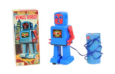 Lot 496 - RETRO TOYS - 1960S JAPANESE KO VENUS ROBOT