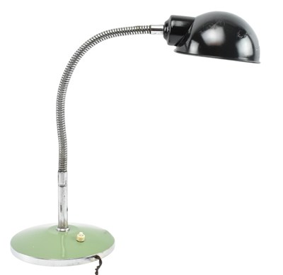 Lot 604 - MINISTERO LAMP - TYPE 500 - ITALIAN CIRCA 1940S GOOSENECK DESK LAMP