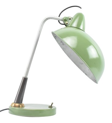 Lot 198 - ITALIAN MINISTRY STYLE MID CENTURY GREEN METAL ADJUSTABLE DESK LAMP