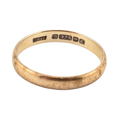 Lot 450 - HALLMARKED 9CT GOLD BAND RING