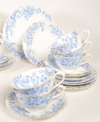 Lot 47 - EARLY 20TH CENTURY TUSCAN CHINA ENGLAND BLUE AND WHITE FLORAL TEA SERVICE