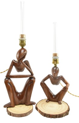 Lot 368 - PAIR OF VINTAGE BESPOKE MADE TRIBAL CARVED WOOD MAN DESK LAMP